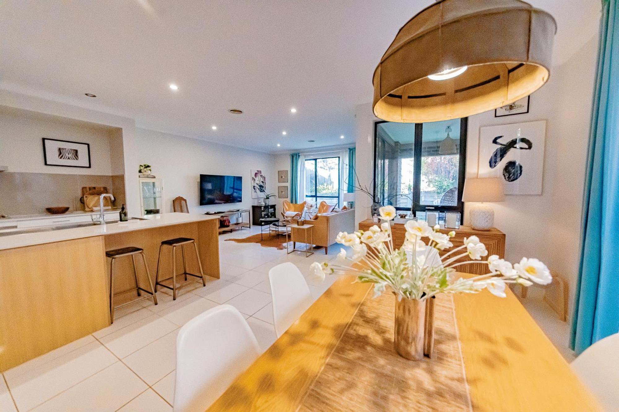 Stayau 4Br Designer Home In Knox Wantirna South Extérieur photo